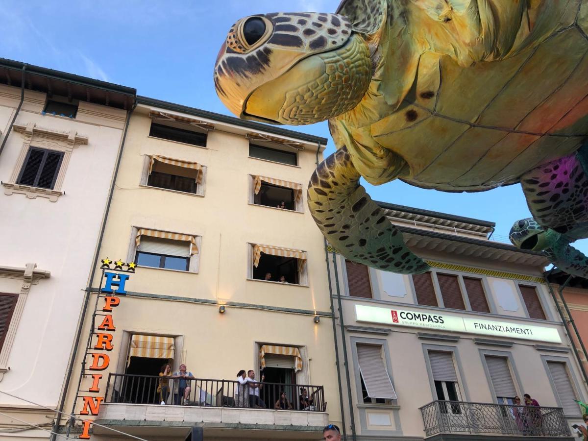 Hotel Pardini Viareggio Bagian luar foto