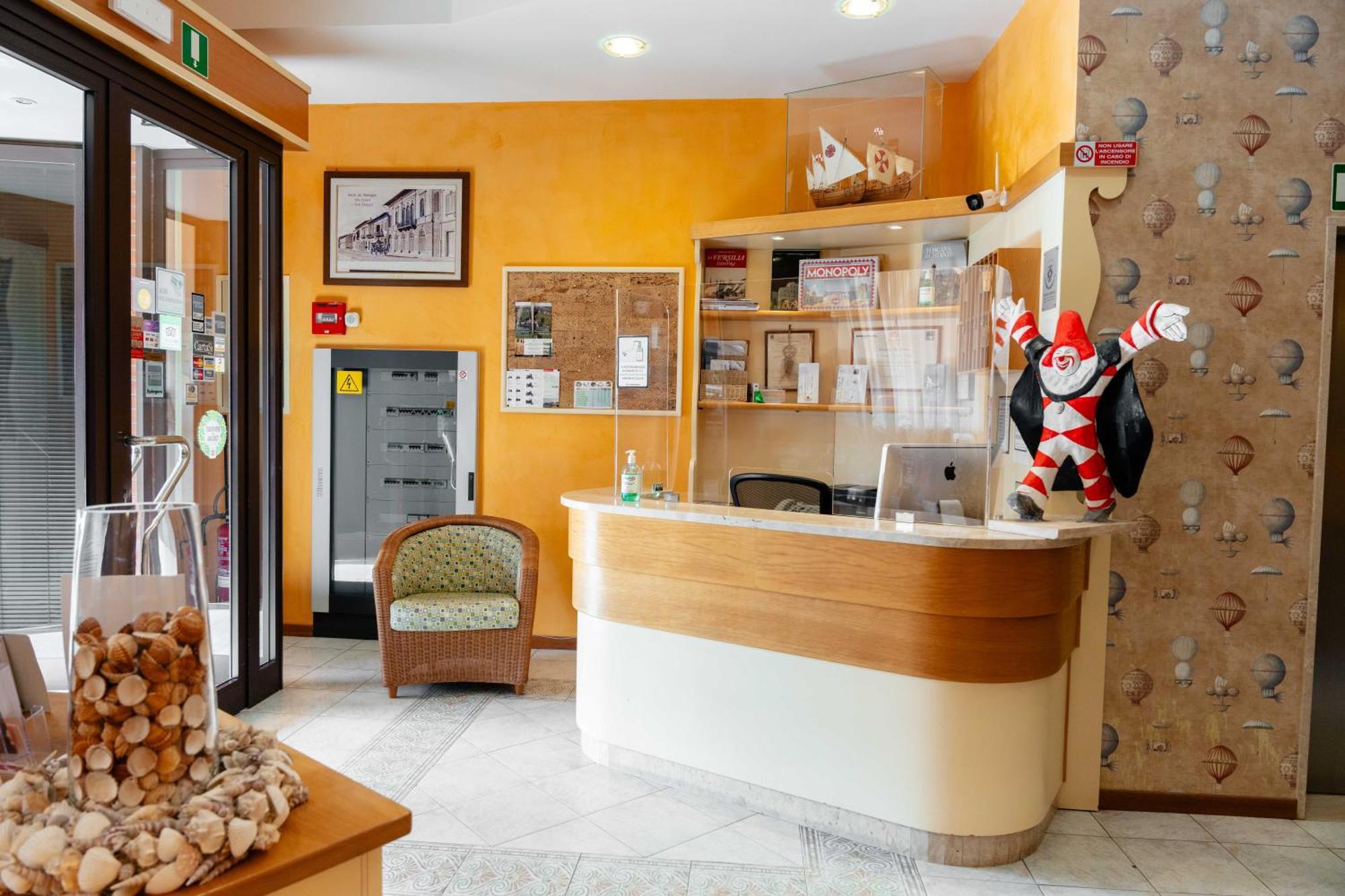Hotel Pardini Viareggio Bagian luar foto