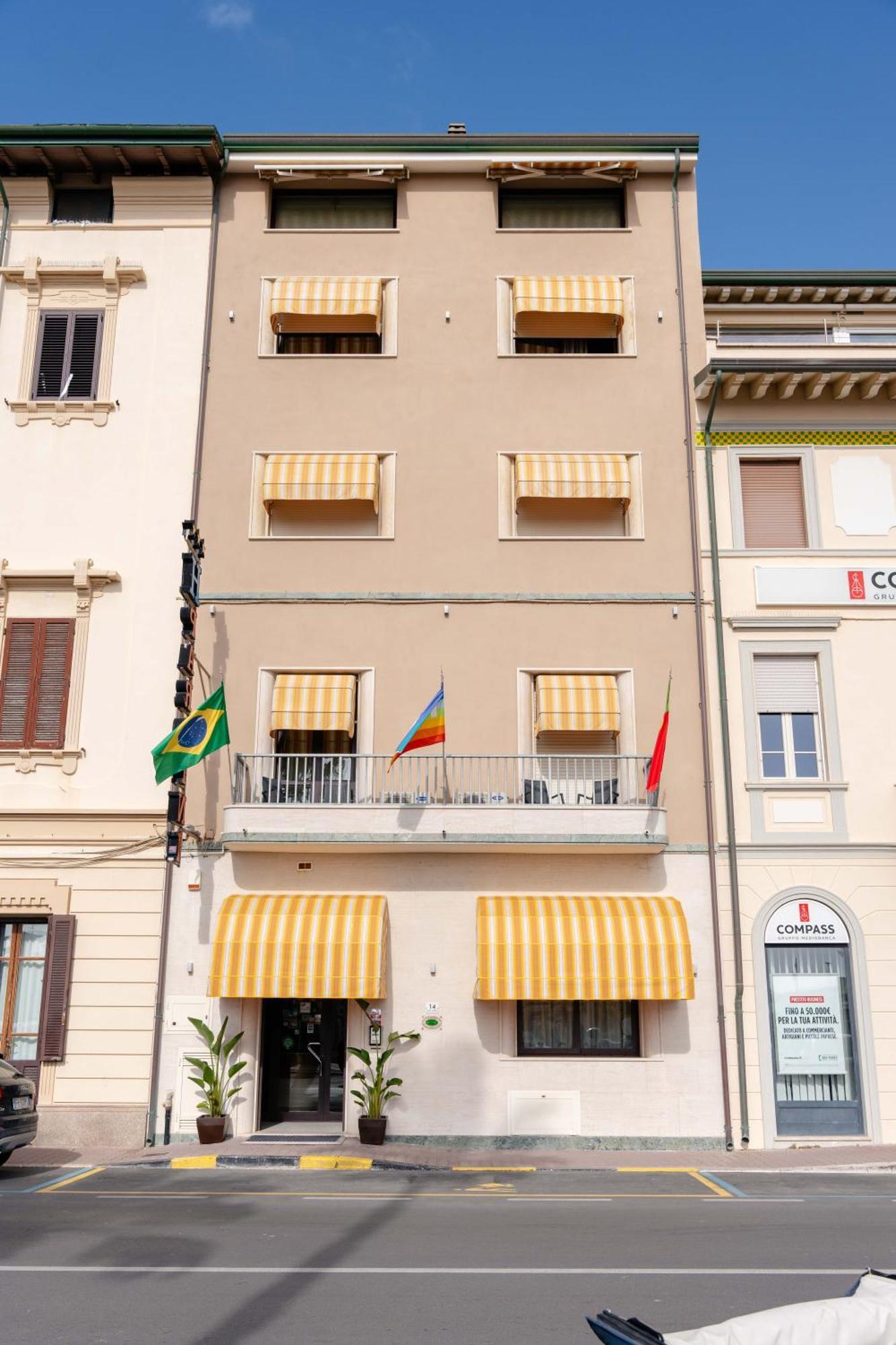 Hotel Pardini Viareggio Bagian luar foto