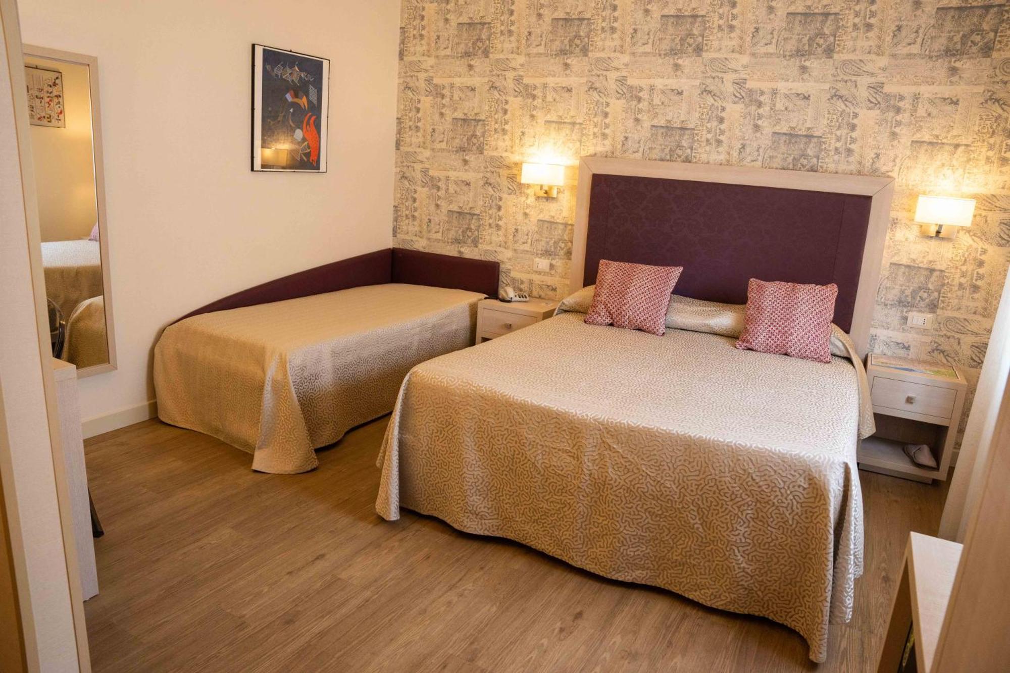 Hotel Pardini Viareggio Bagian luar foto