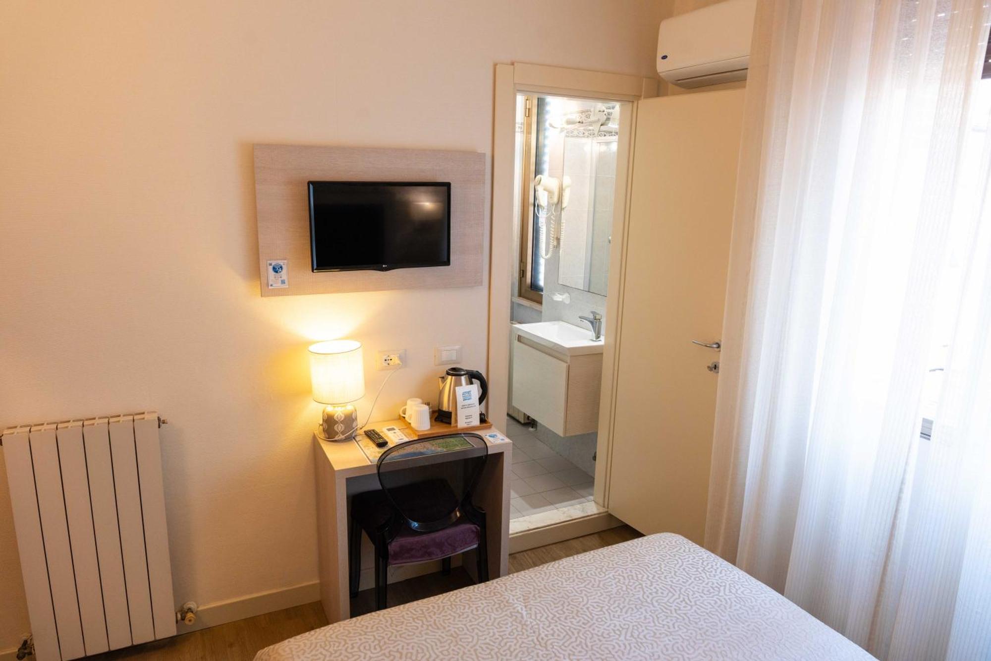 Hotel Pardini Viareggio Bagian luar foto