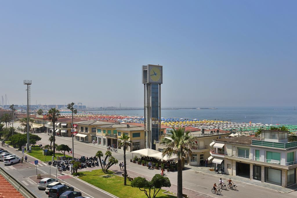 Hotel Pardini Viareggio Bagian luar foto